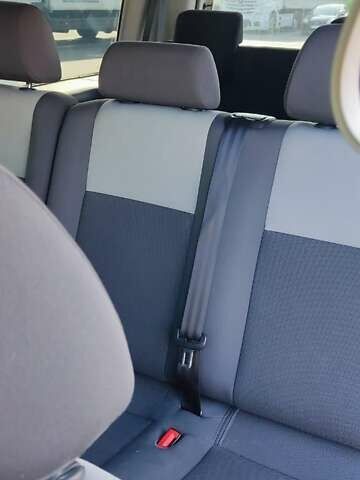 Білий Фольксваген Кадді, об'ємом двигуна 1.6 л та пробігом 280 тис. км за 12800 $, фото 5 на Automoto.ua