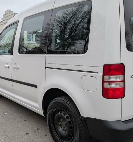 Белый Фольксваген Кадди, объемом двигателя 1.6 л и пробегом 350 тыс. км за 11200 $, фото 15 на Automoto.ua