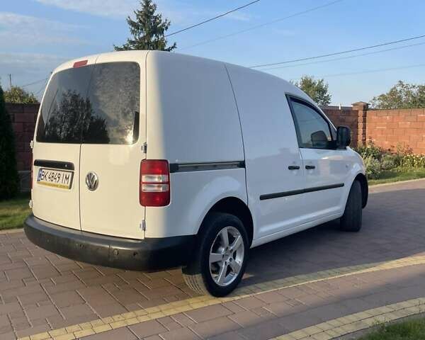 Белый Фольксваген Кадди, объемом двигателя 1.6 л и пробегом 326 тыс. км за 6350 $, фото 5 на Automoto.ua
