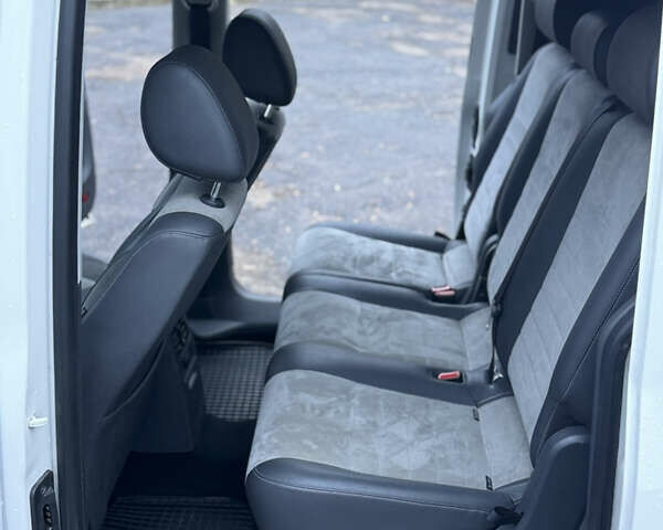 Белый Фольксваген Кадди, объемом двигателя 1.6 л и пробегом 418 тыс. км за 9900 $, фото 9 на Automoto.ua