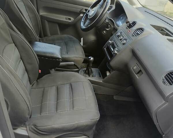 Фольксваген Кадді 2014 у Києві на Automoto.ua Білий Фольксваген Кадді, об'ємом двигуна 1.6 л та пробігом 300 тис. км за 11000 $, фото 7 на Automoto.ua