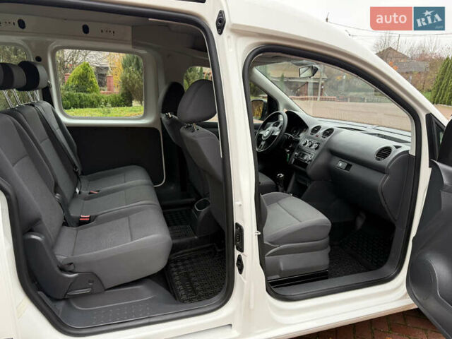 Белый Фольксваген Кадди, объемом двигателя 2 л и пробегом 255 тыс. км за 11500 $, фото 13 на Automoto.ua