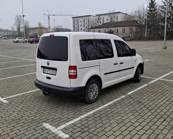Белый Фольксваген Кадди, объемом двигателя 1.6 л и пробегом 315 тыс. км за 9200 $, фото 5 на Automoto.ua