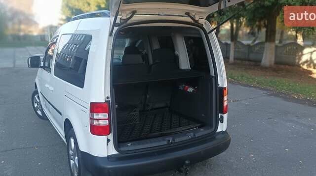 Белый Фольксваген Кадди, объемом двигателя 1.6 л и пробегом 266 тыс. км за 11500 $, фото 16 на Automoto.ua