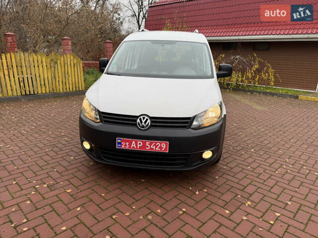 Белый Фольксваген Кадди, объемом двигателя 2 л и пробегом 255 тыс. км за 11500 $, фото 2 на Automoto.ua