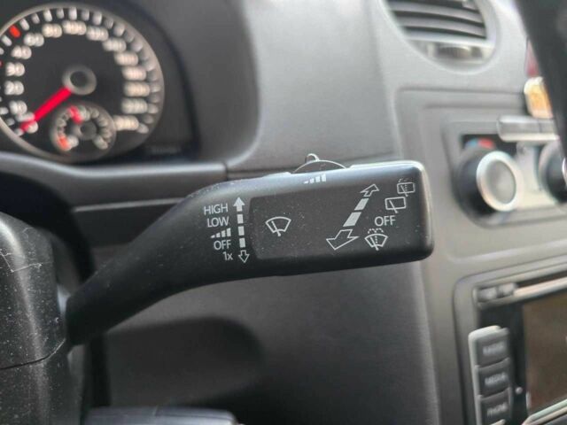 Фольксваген Кадди 2014 в Хмельницком на Automoto.ua Белый Фольксваген Кадди, объемом двигателя 2 л и пробегом 253 тыс. км за 11999 $, фото 21 на Automoto.ua