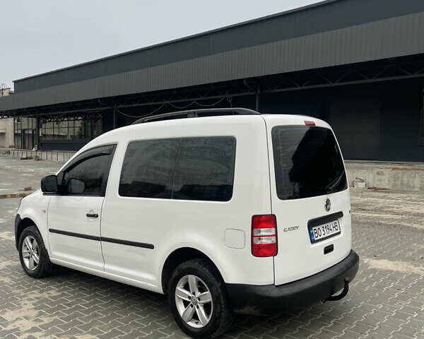 Белый Фольксваген Кадди, объемом двигателя 1.6 л и пробегом 328 тыс. км за 9950 $, фото 15 на Automoto.ua