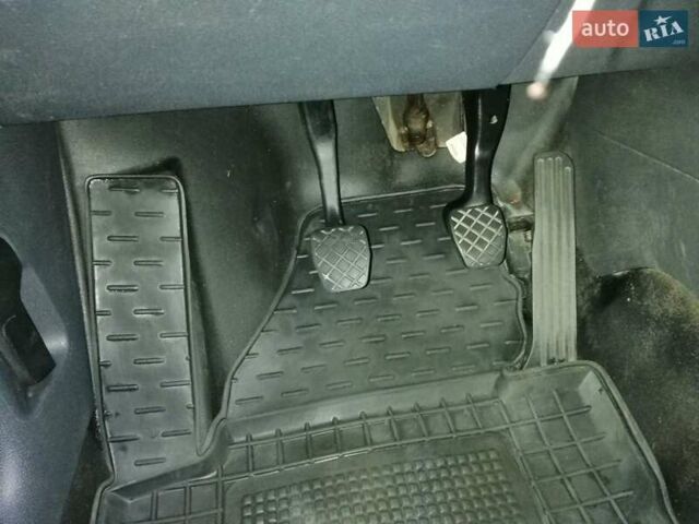 Білий Фольксваген Кадді, об'ємом двигуна 1.6 л та пробігом 323 тис. км за 8300 $, фото 19 на Automoto.ua