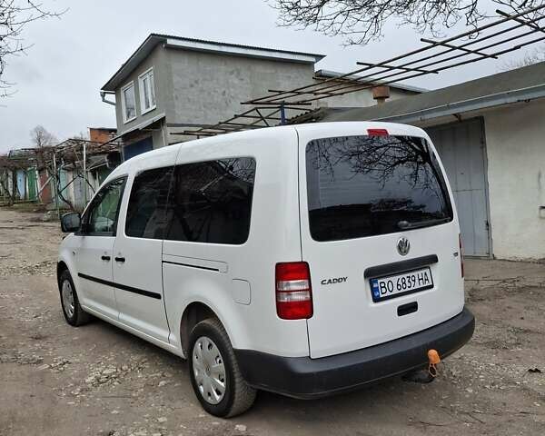 Білий Фольксваген Кадді, об'ємом двигуна 1.6 л та пробігом 228 тис. км за 11950 $, фото 3 на Automoto.ua