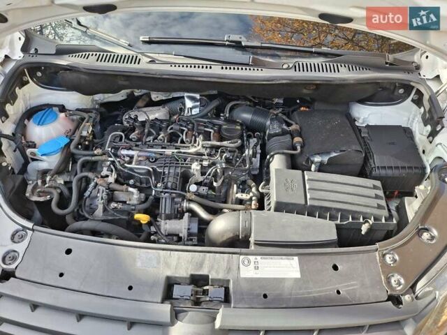 Белый Фольксваген Кадди, объемом двигателя 1.6 л и пробегом 228 тыс. км за 11950 $, фото 14 на Automoto.ua