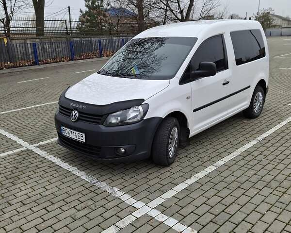 Белый Фольксваген Кадди, объемом двигателя 1.6 л и пробегом 315 тыс. км за 9200 $, фото 9 на Automoto.ua