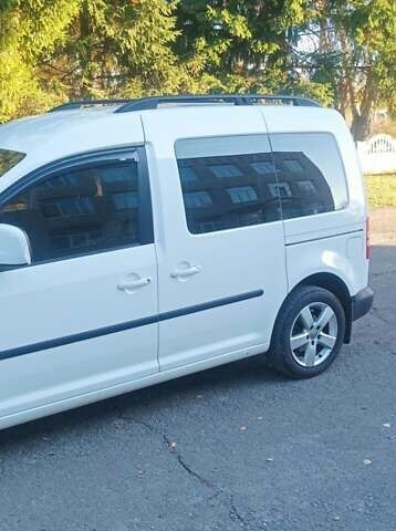 Белый Фольксваген Кадди, объемом двигателя 1.6 л и пробегом 266 тыс. км за 11500 $, фото 12 на Automoto.ua