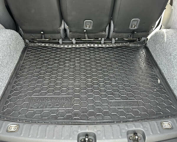 Фольксваген Кадді 2014 у Києві на Automoto.ua Білий Фольксваген Кадді, об'ємом двигуна 1.2 л та пробігом 141 тис. км за 9000 $, фото 30 на Automoto.ua