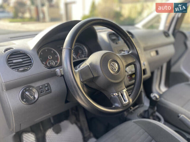 Білий Фольксваген Кадді, об'ємом двигуна 1.6 л та пробігом 195 тис. км за 13850 $, фото 19 на Automoto.ua