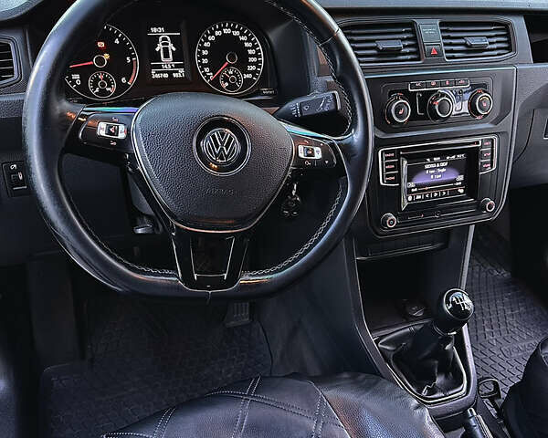 Белый Фольксваген Кадди, объемом двигателя 1.6 л и пробегом 248 тыс. км за 8500 $, фото 30 на Automoto.ua