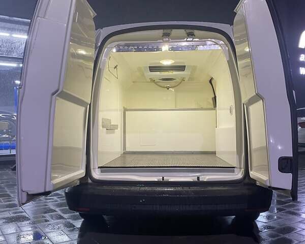 Белый Фольксваген Кадди, объемом двигателя 2.2 л и пробегом 170 тыс. км за 26600 $, фото 12 на Automoto.ua