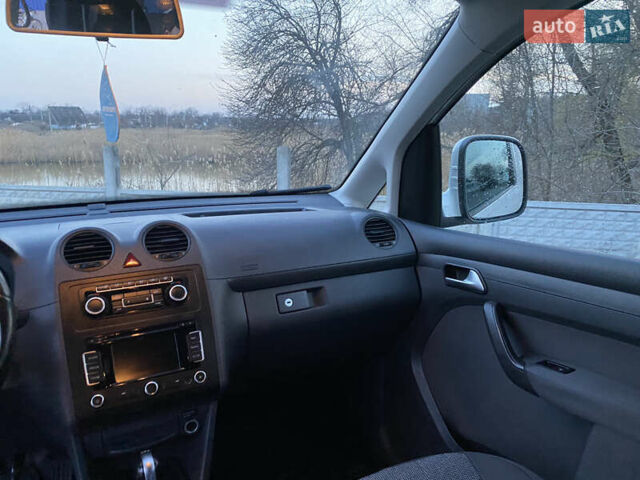 Белый Фольксваген Кадди, объемом двигателя 1.97 л и пробегом 185 тыс. км за 12700 $, фото 9 на Automoto.ua