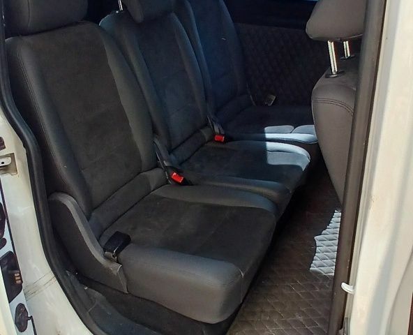 Белый Фольксваген Кадди, объемом двигателя 1.6 л и пробегом 270 тыс. км за 12400 $, фото 6 на Automoto.ua