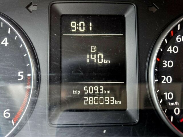 Білий Фольксваген Кадді, об'ємом двигуна 2 л та пробігом 280 тис. км за 8000 $, фото 17 на Automoto.ua