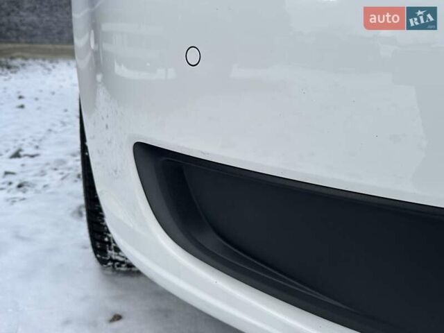 Белый Фольксваген Кадди, объемом двигателя 1.6 л и пробегом 272 тыс. км за 12200 $, фото 9 на Automoto.ua