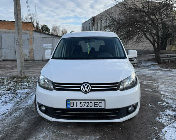 Белый Фольксваген Кадди, объемом двигателя 1.6 л и пробегом 161 тыс. км за 11700 $, фото 1 на Automoto.ua