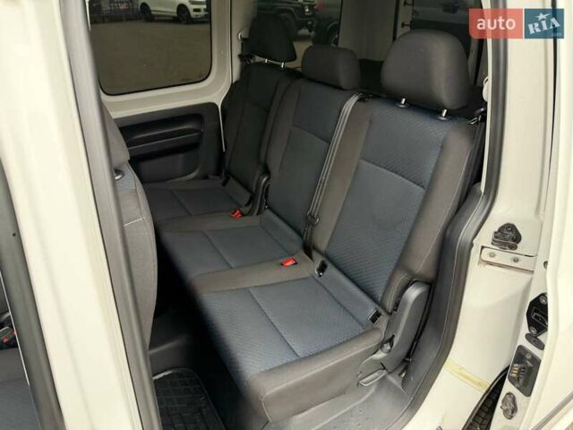 Белый Фольксваген Кадди, объемом двигателя 1.97 л и пробегом 300 тыс. км за 13500 $, фото 17 на Automoto.ua