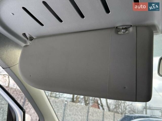 Белый Фольксваген Кадди, объемом двигателя 1.6 л и пробегом 272 тыс. км за 12200 $, фото 62 на Automoto.ua