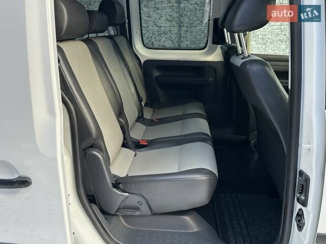 Белый Фольксваген Кадди, объемом двигателя 1.6 л и пробегом 272 тыс. км за 12200 $, фото 101 на Automoto.ua