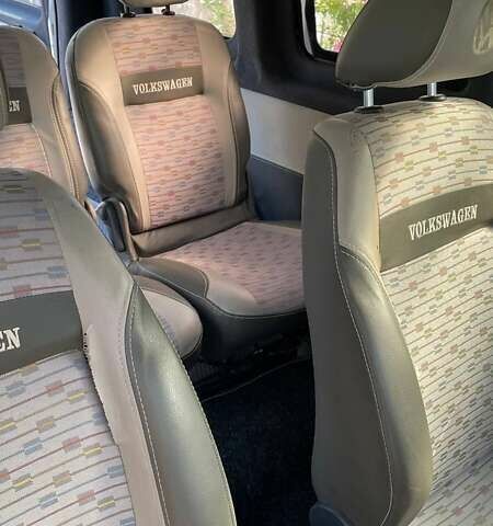 Білий Фольксваген Кадді, об'ємом двигуна 1.6 л та пробігом 180 тис. км за 10000 $, фото 5 на Automoto.ua