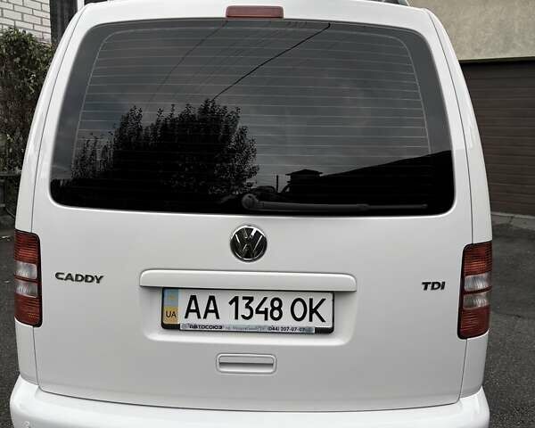 Белый Фольксваген Кадди, объемом двигателя 1.6 л и пробегом 237 тыс. км за 13200 $, фото 6 на Automoto.ua