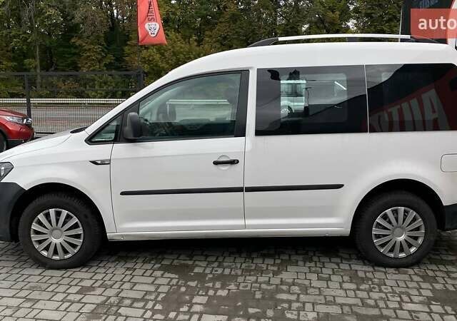 Белый Фольксваген Кадди, объемом двигателя 1.97 л и пробегом 142 тыс. км за 11700 $, фото 4 на Automoto.ua