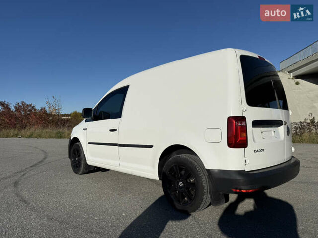 Белый Фольксваген Кадди, объемом двигателя 1.6 л и пробегом 206 тыс. км за 9499 $, фото 3 на Automoto.ua