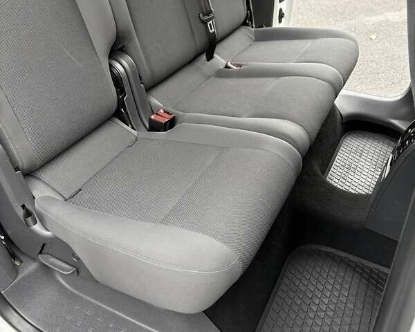 Белый Фольксваген Кадди, объемом двигателя 1.6 л и пробегом 237 тыс. км за 13200 $, фото 21 на Automoto.ua