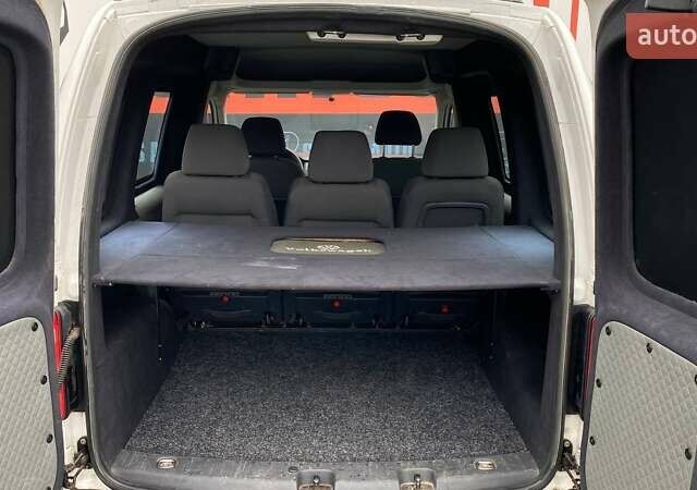 Белый Фольксваген Кадди, объемом двигателя 1.97 л и пробегом 142 тыс. км за 11700 $, фото 12 на Automoto.ua