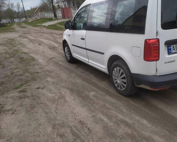 Белый Фольксваген Кадди, объемом двигателя 1.97 л и пробегом 142 тыс. км за 13023 $, фото 9 на Automoto.ua