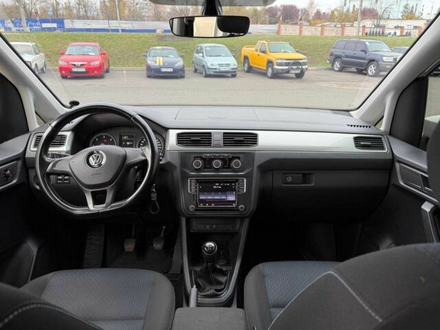 Білий Фольксваген Кадді, об'ємом двигуна 2 л та пробігом 300 тис. км за 13500 $, фото 14 на Automoto.ua