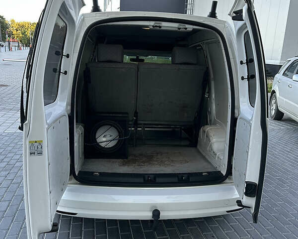 Белый Фольксваген Кадди, объемом двигателя 1.6 л и пробегом 248 тыс. км за 8500 $, фото 29 на Automoto.ua