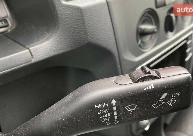 Белый Фольксваген Кадди, объемом двигателя 1.97 л и пробегом 142 тыс. км за 11700 $, фото 25 на Automoto.ua