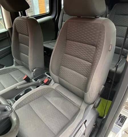 Белый Фольксваген Кадди, объемом двигателя 1.97 л и пробегом 142 тыс. км за 11700 $, фото 15 на Automoto.ua