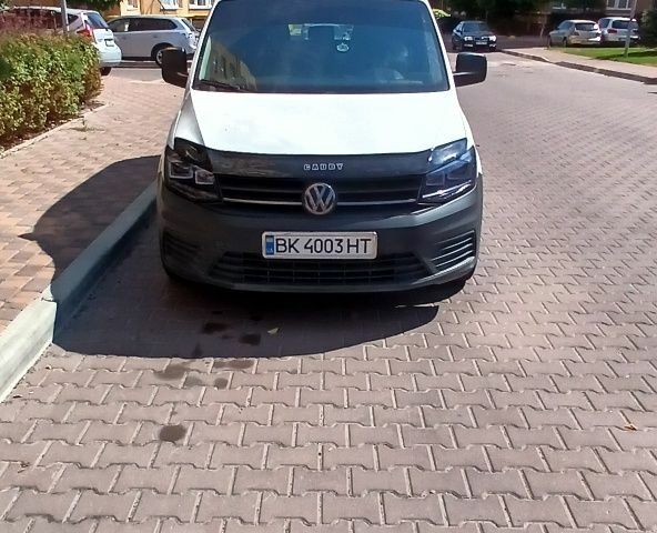 Белый Фольксваген Кадди, объемом двигателя 1.6 л и пробегом 270 тыс. км за 12400 $, фото 2 на Automoto.ua