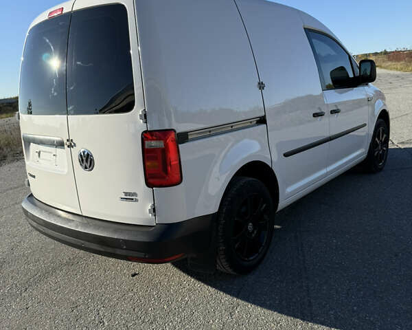 Белый Фольксваген Кадди, объемом двигателя 1.6 л и пробегом 206 тыс. км за 9499 $, фото 10 на Automoto.ua