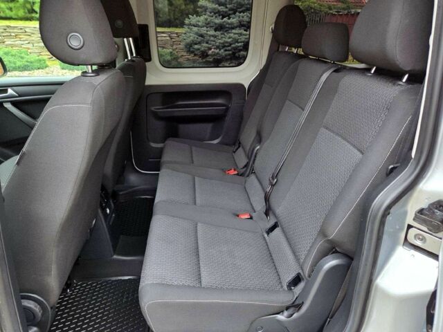 Білий Фольксваген Кадді, об'ємом двигуна 2 л та пробігом 280 тис. км за 8000 $, фото 12 на Automoto.ua