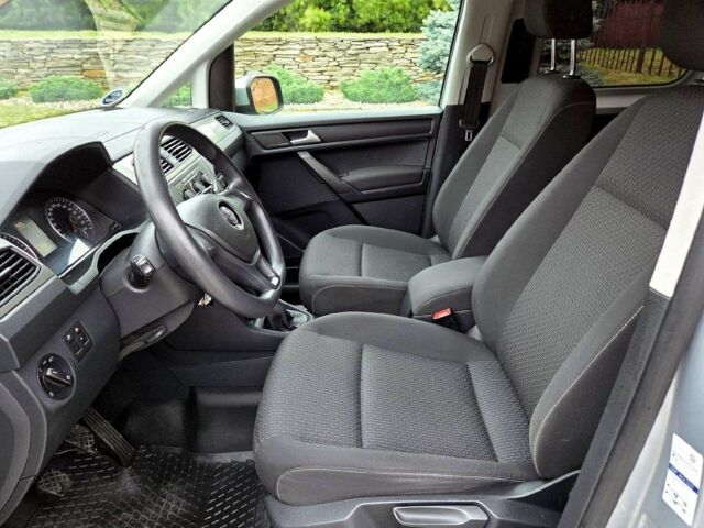 Білий Фольксваген Кадді, об'ємом двигуна 2 л та пробігом 280 тис. км за 8000 $, фото 2 на Automoto.ua