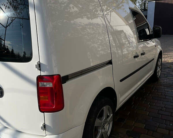 Белый Фольксваген Кадди, объемом двигателя 1.6 л и пробегом 248 тыс. км за 8500 $, фото 7 на Automoto.ua