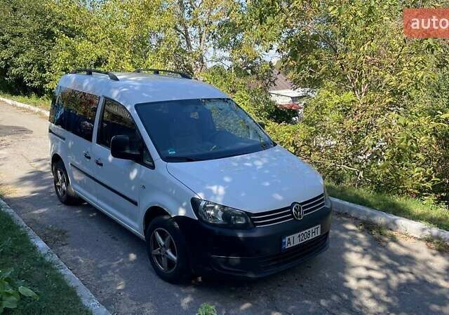 Білий Фольксваген Кадді, об'ємом двигуна 1.6 л та пробігом 180 тис. км за 10000 $, фото 12 на Automoto.ua