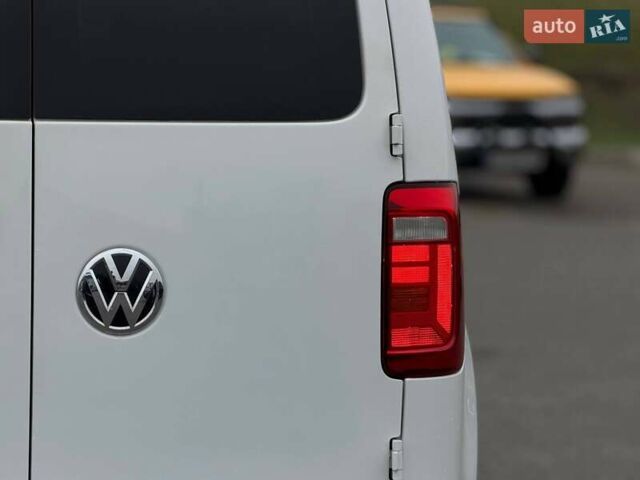 Белый Фольксваген Кадди, объемом двигателя 1.97 л и пробегом 300 тыс. км за 13500 $, фото 25 на Automoto.ua