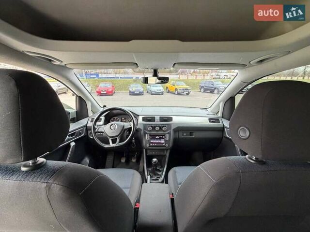 Белый Фольксваген Кадди, объемом двигателя 1.97 л и пробегом 300 тыс. км за 13500 $, фото 34 на Automoto.ua