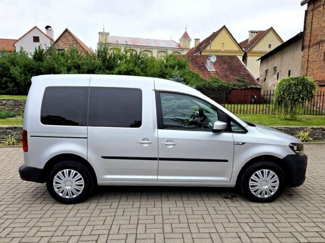 Білий Фольксваген Кадді, об'ємом двигуна 2 л та пробігом 280 тис. км за 8000 $, фото 11 на Automoto.ua