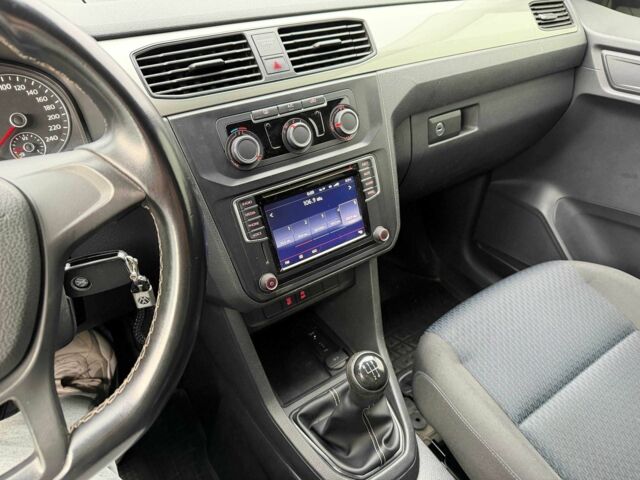 Білий Фольксваген Кадді, об'ємом двигуна 2 л та пробігом 300 тис. км за 13500 $, фото 18 на Automoto.ua