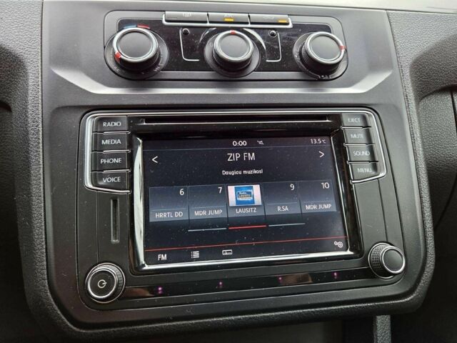 Білий Фольксваген Кадді, об'ємом двигуна 2 л та пробігом 280 тис. км за 8000 $, фото 3 на Automoto.ua